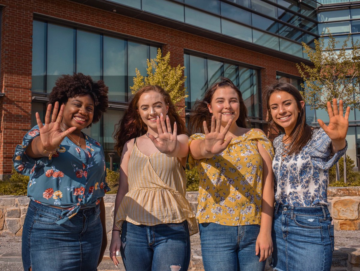 Only 5 hours left to sign up for recruitment at masonpanhellenic.com! #peacelovepanhellenic