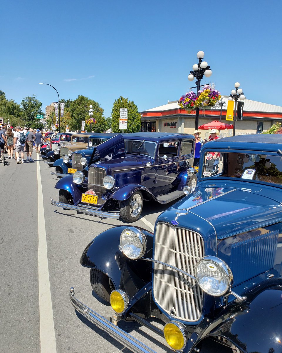 #tbt to when it was Deuce Days and the sun was actually out!

#yyj #victoriabc #VancouverIsland #pnw #explorevictoria #deucedays