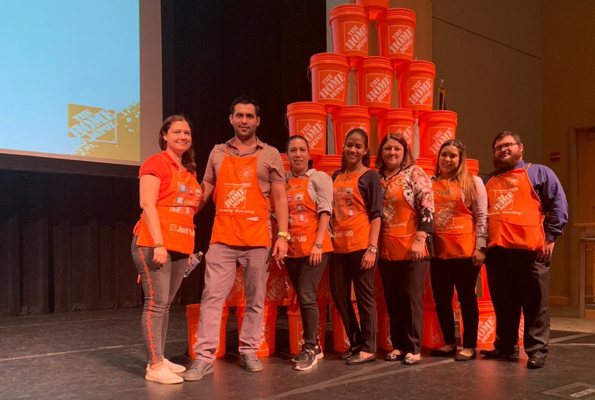 camilaruiz012's tweet photo. Today my team and I were part of this excellent training for lead ambassadors, now is time to put in practice what we learned
Can't wait to see the results!! #0277 #calle8 #2Half #services  @Leyanis_277SASM @251Home @sfagra https://t.co/GPpohujYhZ