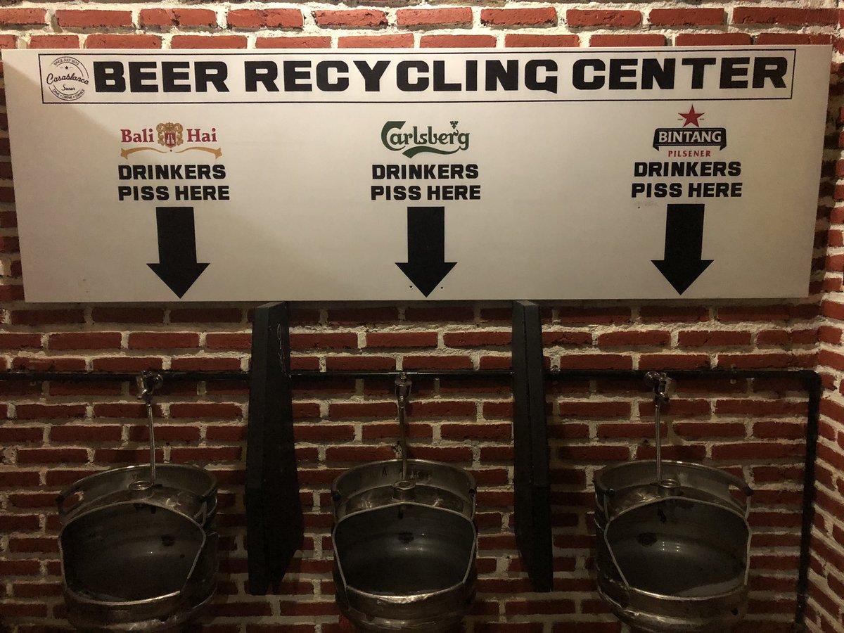 Gelukkig hebben ze ook humor op #bali.