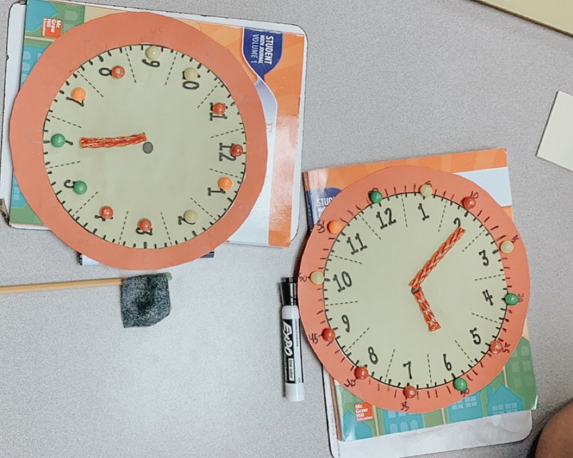 classroomflow's tweet image. Add some food and it’s game on! Practiced telling time to the minute with skittles and twizzlers. 😊 #usd261derful