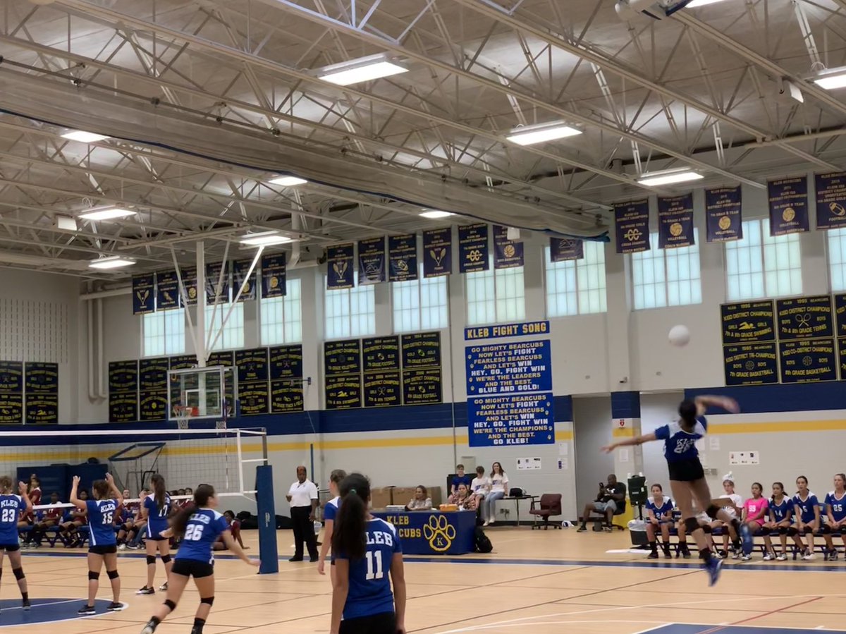 A Team off to an amazing start! 🏐 <a href="/KlebLadyCubs/">Kleb Girls Athletics</a> 💙🐻