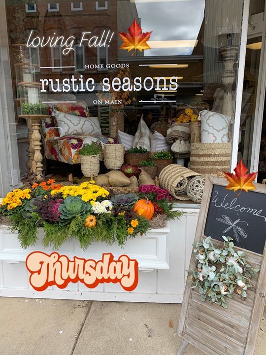 RusticSeasonsMi's tweet photo. Stop in and check out our new inventory this weekend!! 🍁🖤🎃 https://t.co/AktHW4aU4J