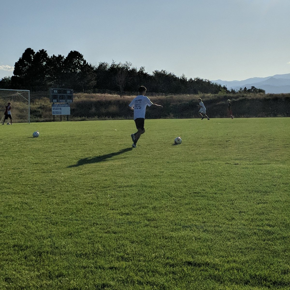 Go_DawsonSoccer's tweet photo. 30 minutes after training has ended there are still a few working on their craft. #NothingWithoutLabor https://t.co/wOo6HWwg38