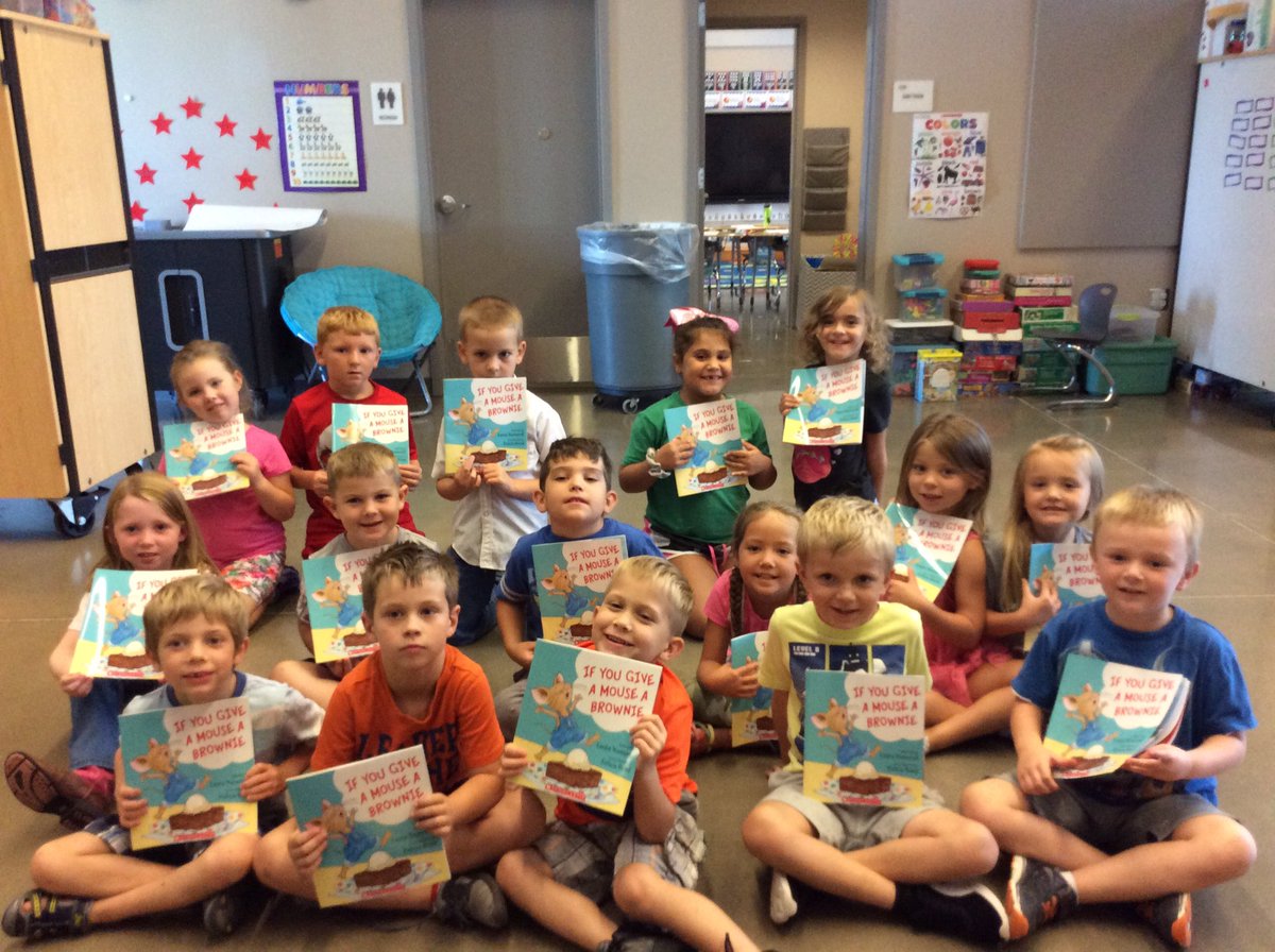 Kindergarten students will be  receiving a new book each month this year, thanks to an Anonymous donor’s contribution!  Thank you so much!  They were so excited! @KiowaCoSchools  #Ifyougiveamouseabrownie #kiowacountyrocks!