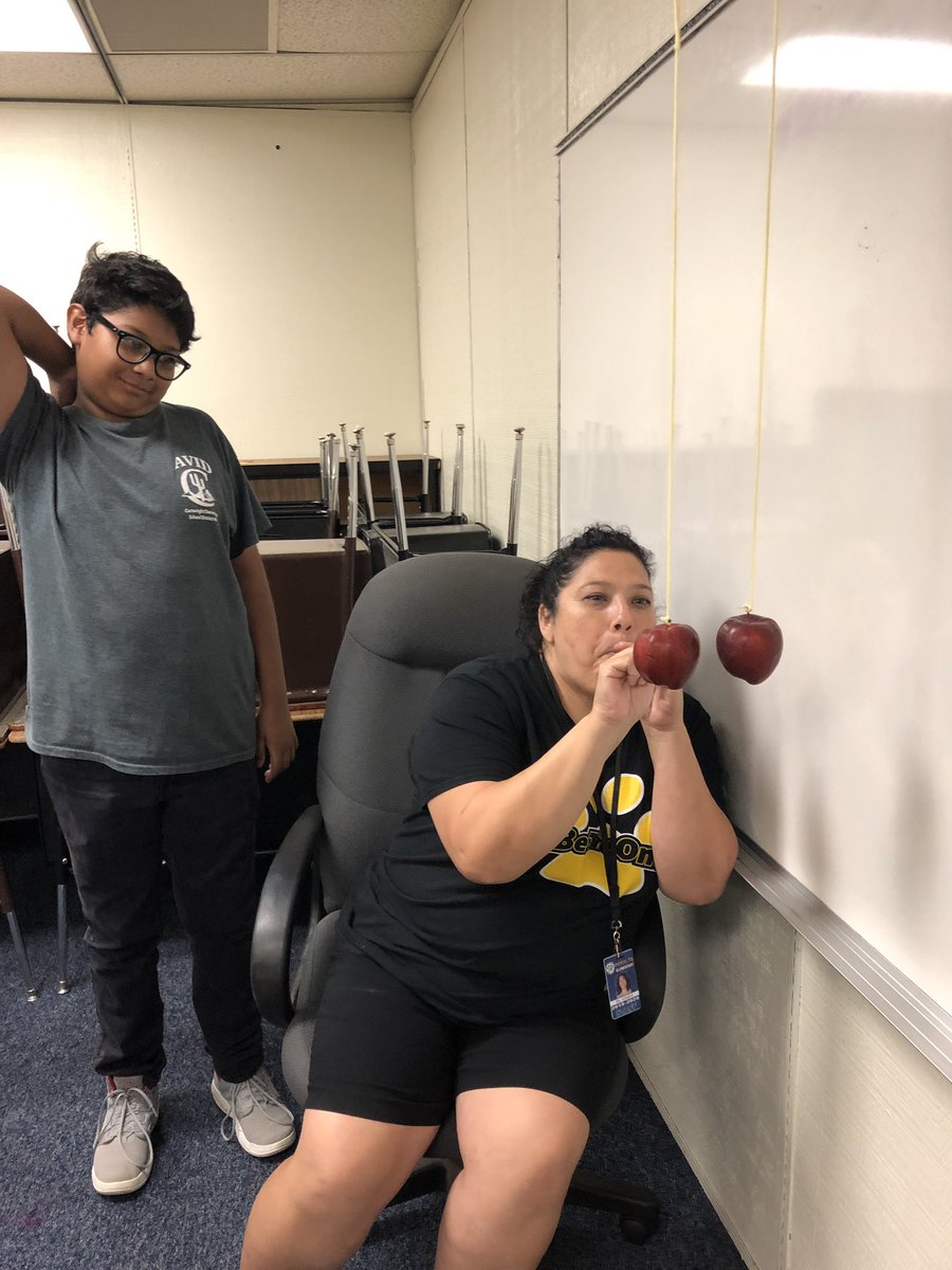 EdkeyPD's tweet photo. Predictions, observations, experiments, oh my! It's #STEAM night here with @Peralta_116 families and staff! #cesdknowthyimpact @Crisram83 @JaneSTEM83 @debkuenzli @EmaJaur https://t.co/IYnhPtUEnn