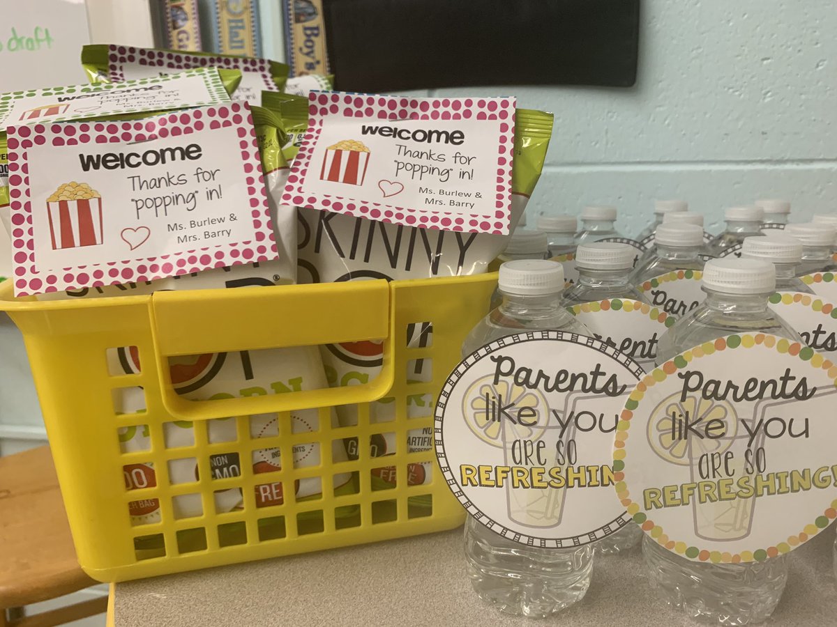 Ms_Burlew's tweet photo. Back to school night ✔️ Special thank you to our “refreshing parents”! We love working alongside them to help shape these kiddies! #teamworkmakesthedreamwork https://t.co/vwlE2bDR2l