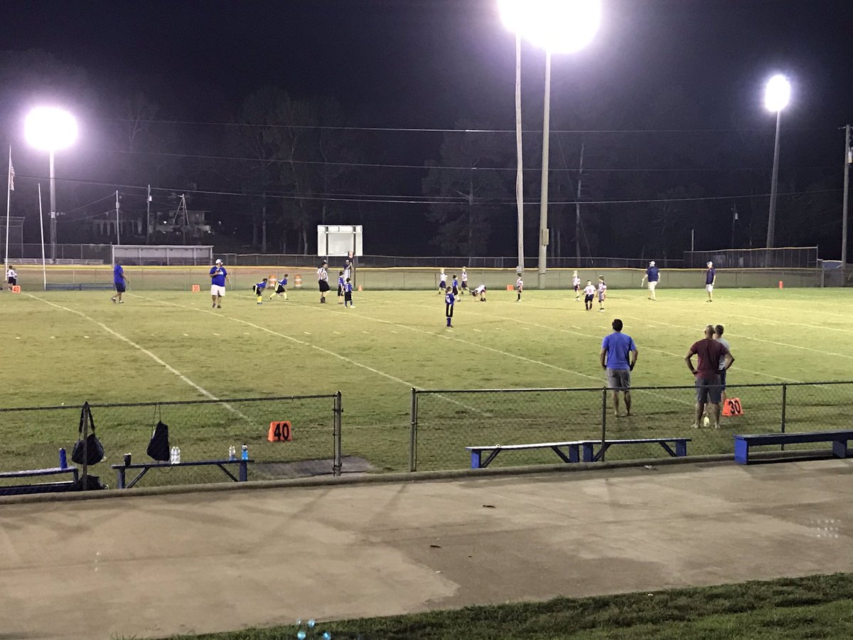 RickCasey's tweet photo. Thursday Night Lights. #parentfun https://t.co/CpEb8rECG8