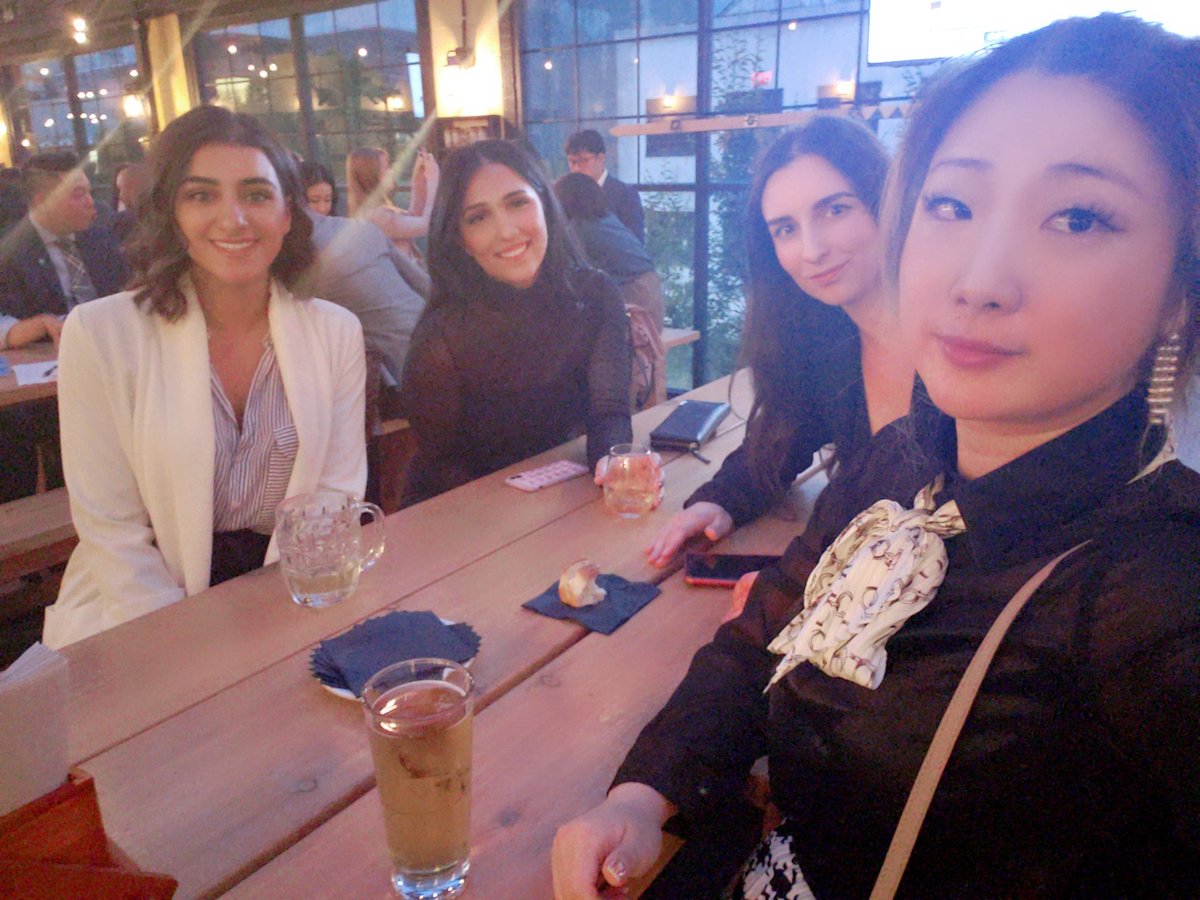 KayleeKw_TD's tweet photo. Quality time meeting old and new friends at GenNext rooftop social event. Thank you for all the support you give in the community and for organizing this awesome event! #TDGenNext #unitedway @LowenTrang_TD @GurjivChahil_TD @AndyCribb_TD https://t.co/x8Tt8STTyF