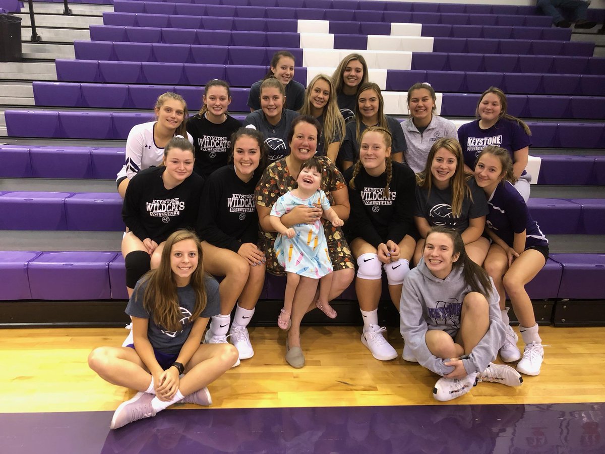 Dominant performance tonight by our varsity  Wildcats! Thank you for the support Scarlett! #boom @MrKohler2 @MrsGibson_KHS <a href="/ctrakas_/">Mrs. Trakas</a> <a href="/Tfilut/">Toni Filut</a> @dwhitekeystone @vball_KHS