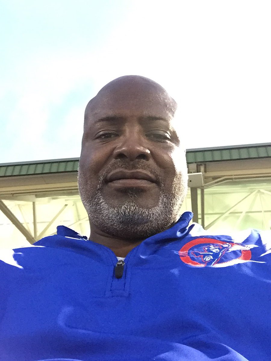 isaachunt2000's tweet photo. @SBCubs is best with your family https://t.co/6hYzINZEsy