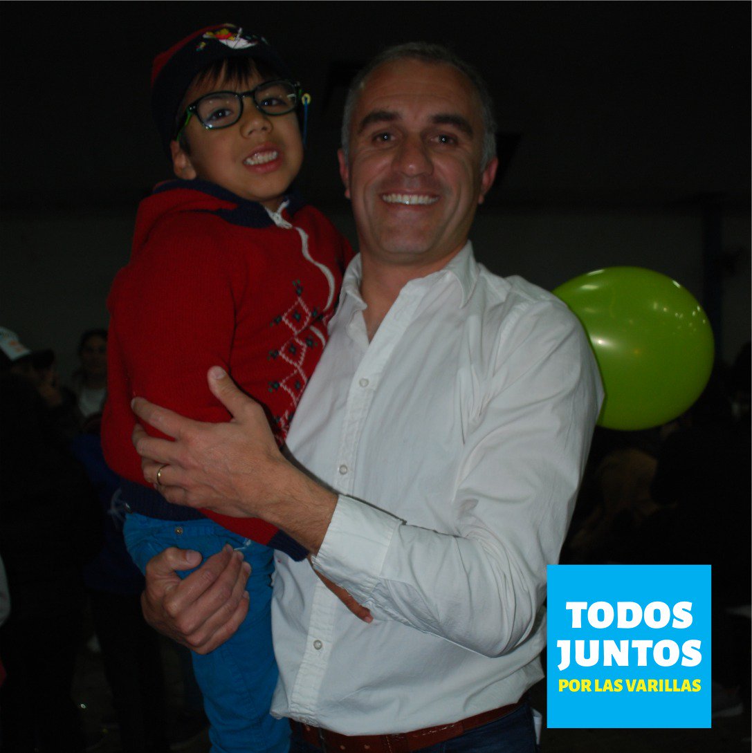 IntendenteMauro's tweet photo. ¡Gracias a todos los jóvenes que me acompañan siempre, me hacen muy feliz!
#MauroIntendente 
#JuntosEsMejor https://t.co/1fBfHK94Td