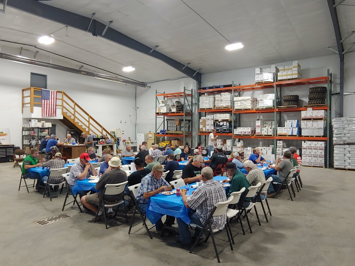 BFrolek's tweet photo. The no plot, plot tour went well this evening @MettlerFert https://t.co/zYCBANDfy6
