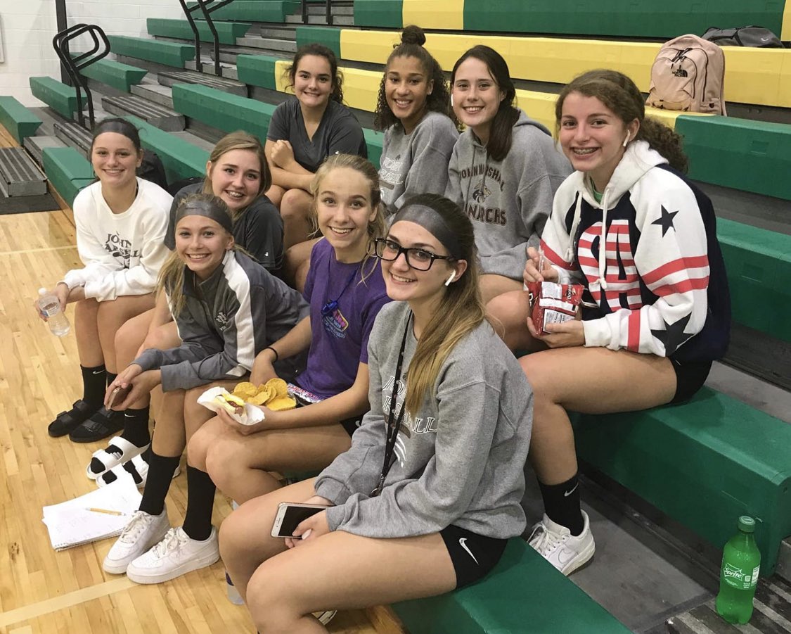 JMHSMonarchs's tweet image. JMHS Freshman girls volleyball team with the win at Brooke. Great job ladies. #RollPride #SuccessNoLess