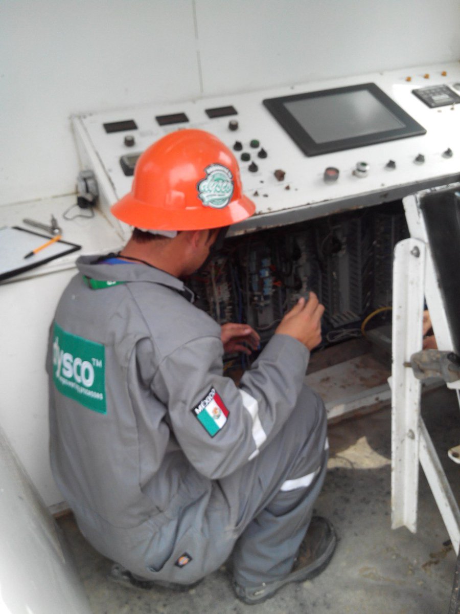 DyscoEP's tweet photo. Empresa lider en operaciones petroleras SAN PETROL, asigna servicio SCADA a Dysco en equipos para operaciones en pozos! https://t.co/eMtF7z7bBo https://t.co/isDoS4Gkhc