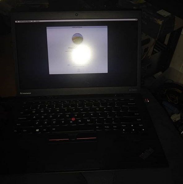 RavenRepairCo's tweet photo. Also, I got an X1 Carbon 2012 the other day and decided to Hackintosh it! So far Wi-Fi, brightness, trackpoint and battery indication don't work, but it boots! I'm happy considering there's like zero documentation on running macOS on this laptop!

#Hackintosh #Thinkpad #X1Carbon https://t.co/eolh64Hj1m