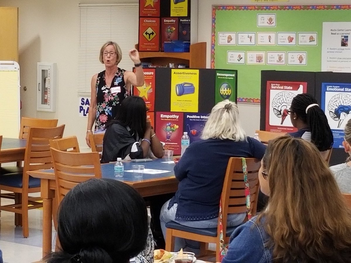 Great turnout at tonight's Conscious Discipline parent workshop! They learned how we S.T.A.R. & our Brain Smart Start, too! @Eisenhower_EE @debbiebattlespb @mariabishop4