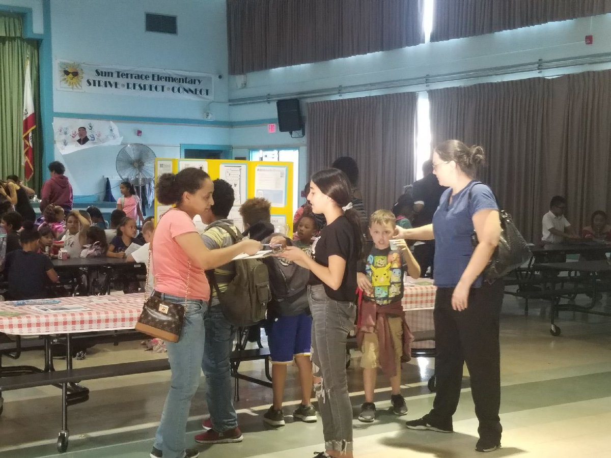 We love our healthy snacks!
Healthy snack day was a success and parents are excited to know that the salad bar will soon be available during regular day lunch!