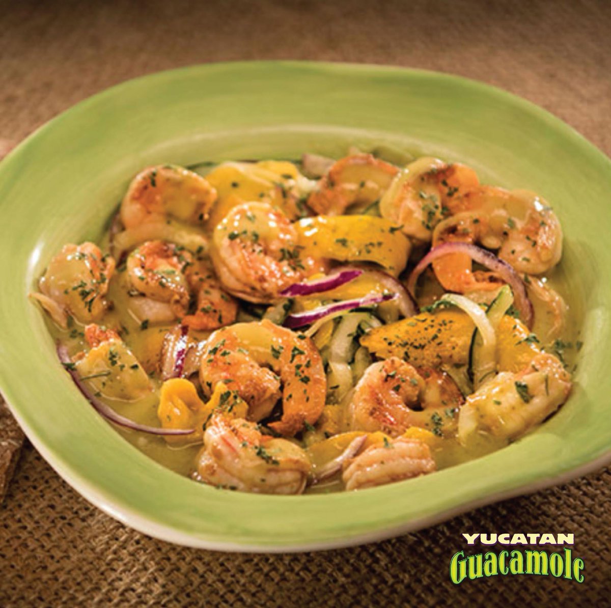 Cooking a huge dinner is a hassle, especially during the start of the school year. Enter shrimp guacachile, an easy, fun, yummy dinner you can enjoy with tortilla chips! Get the recipe here: bit.ly/2KsUmos