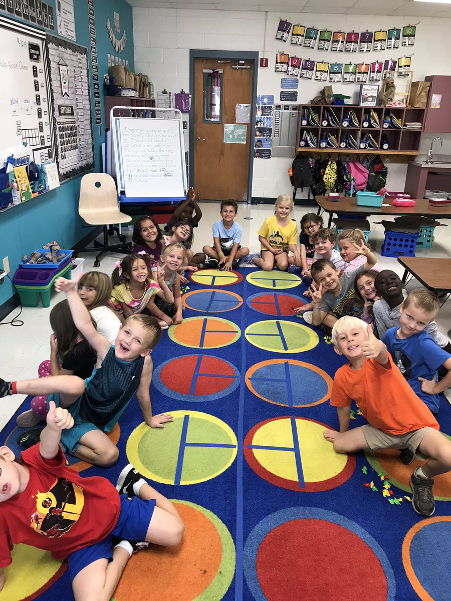 Mrs_Bowe's tweet photo. #Engaged working on Part-Part-Whole #math problems. #handsonlearning #mathROCKS #1stIsOnPoint #WeAreFORES #WeAreBoerneISD @FairOaksRanchES @BoerneISD https://t.co/vGWg76gwhz