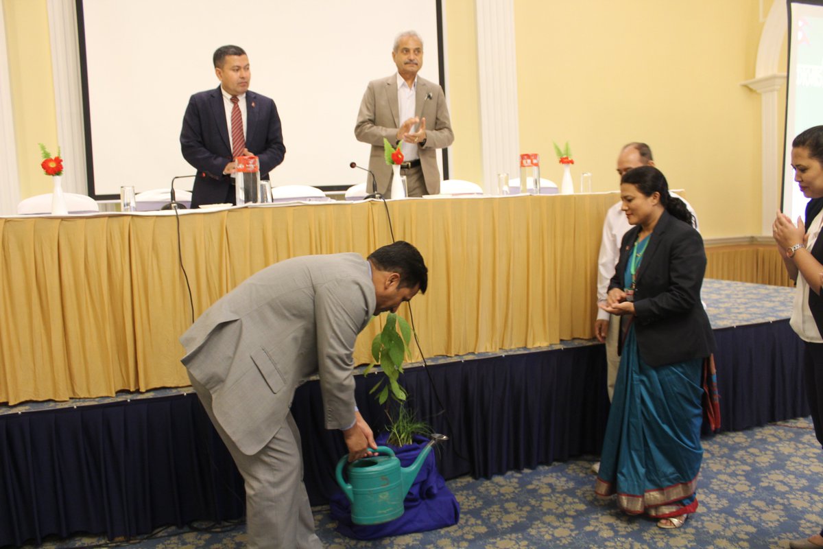 DoEnv_Nepal's tweet photo. आज मिति २०७६ साल भाद्र २५ गतेका दिन यस विभागले वन तथा वातावरण मन्त्रालय, मा. मन्त्री श्री शक्ती बहादुर बस्नेतज्यूको प्रमुख आतिथ्यता तथा श्रीमान् सचिवज्यूको अध्यक्षतामा आयोजनामा काठमाडौं उपत्यकाका लागि वायु गुणस्तर व्यवस्थापन कार्ययोजना सम्बन्धी छलफल तथा अन्तरक्रिया कार्यक्रमका https://t.co/xxoVR4rsm3