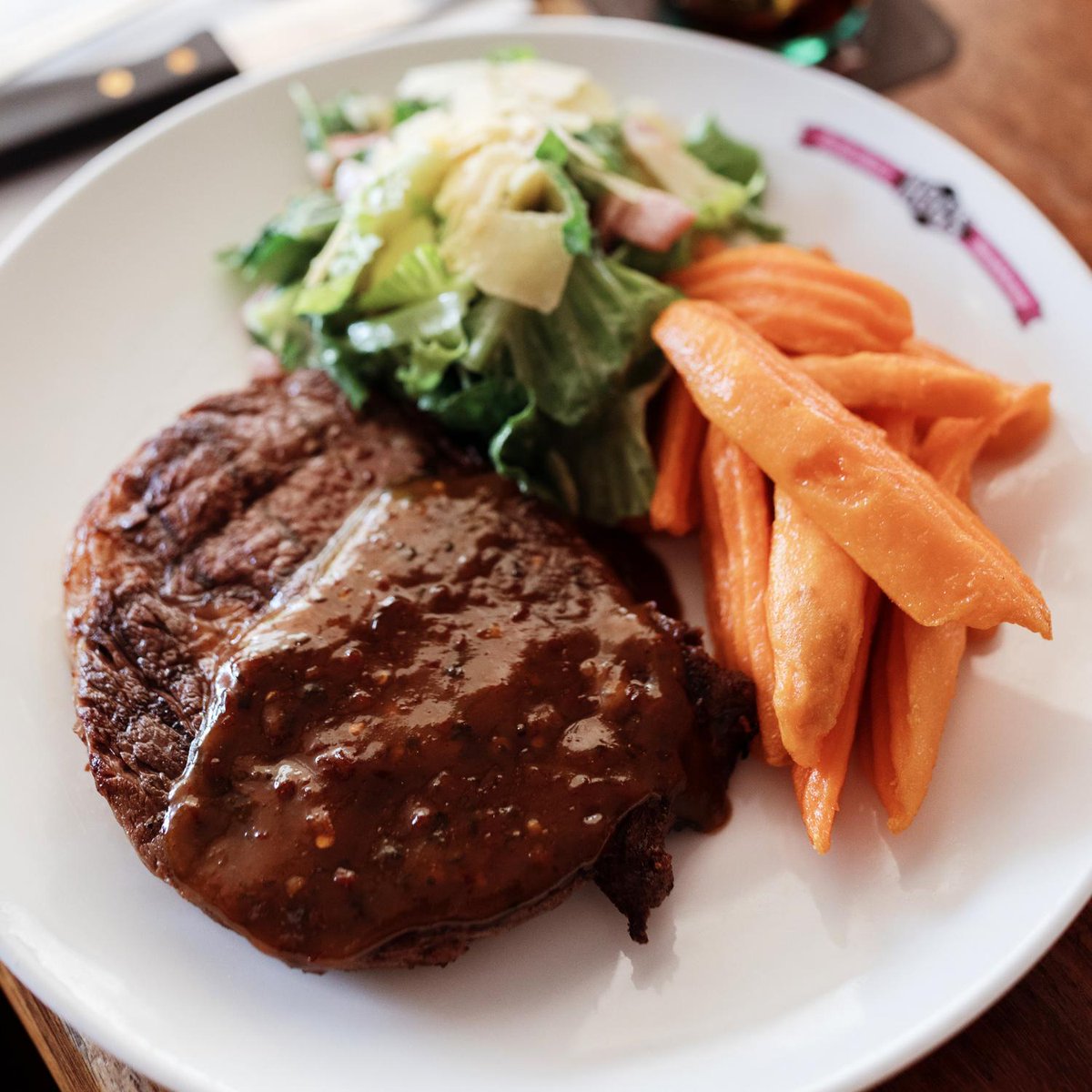 HogsBreath's tweet image. If Optimus Prime could eat steak, what would his favourite be?
Prime Rib of course! 😜