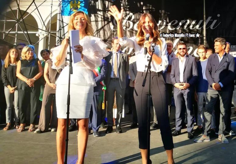 FMasolinF1fans's tweet photo. Il saluto di @federicamasolin poco prima di tagliare il nastro del #FriuliDOC 2019, manifestazione enogastronomica friulana giunta alla sua 25esima edizione!

#FriuliDOC25 #Madrina #Udine #SkySport  
#FvG #Eventi #Mandi https://t.co/MufjNEuySD