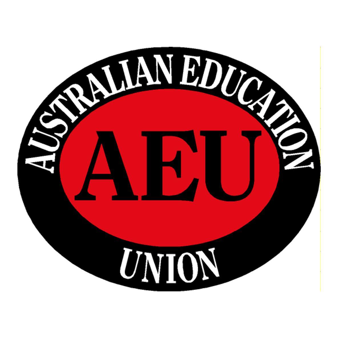 AEUfederal's tweet photo. Dan Tehan's decision to push ahead with a #MelbourneDeclaration review while ignoring widespread calls for a #NAPLAN review is yet another example of the Morrison Govt's lack of understanding about the concerns of the teaching profession @CHaythorpeAEU
https://t.co/YzRoNmkaL6 https://t.co/dg9BnH375F