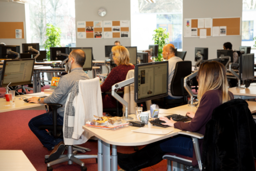 Welke weg bewandelt een artikel vanaf het moment dat het 's nachts op papier wordt gedrukt totdat het in Mediaweb verschijnt? In dit artikel leggen we het uit: mediainfogroep.nl/printmedia-mon…