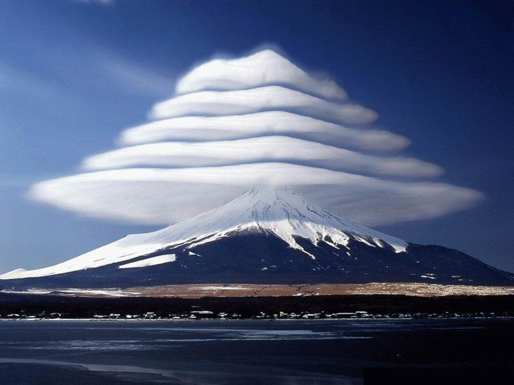 富士山上空的透镜云 温哥华不眠夜 论坛