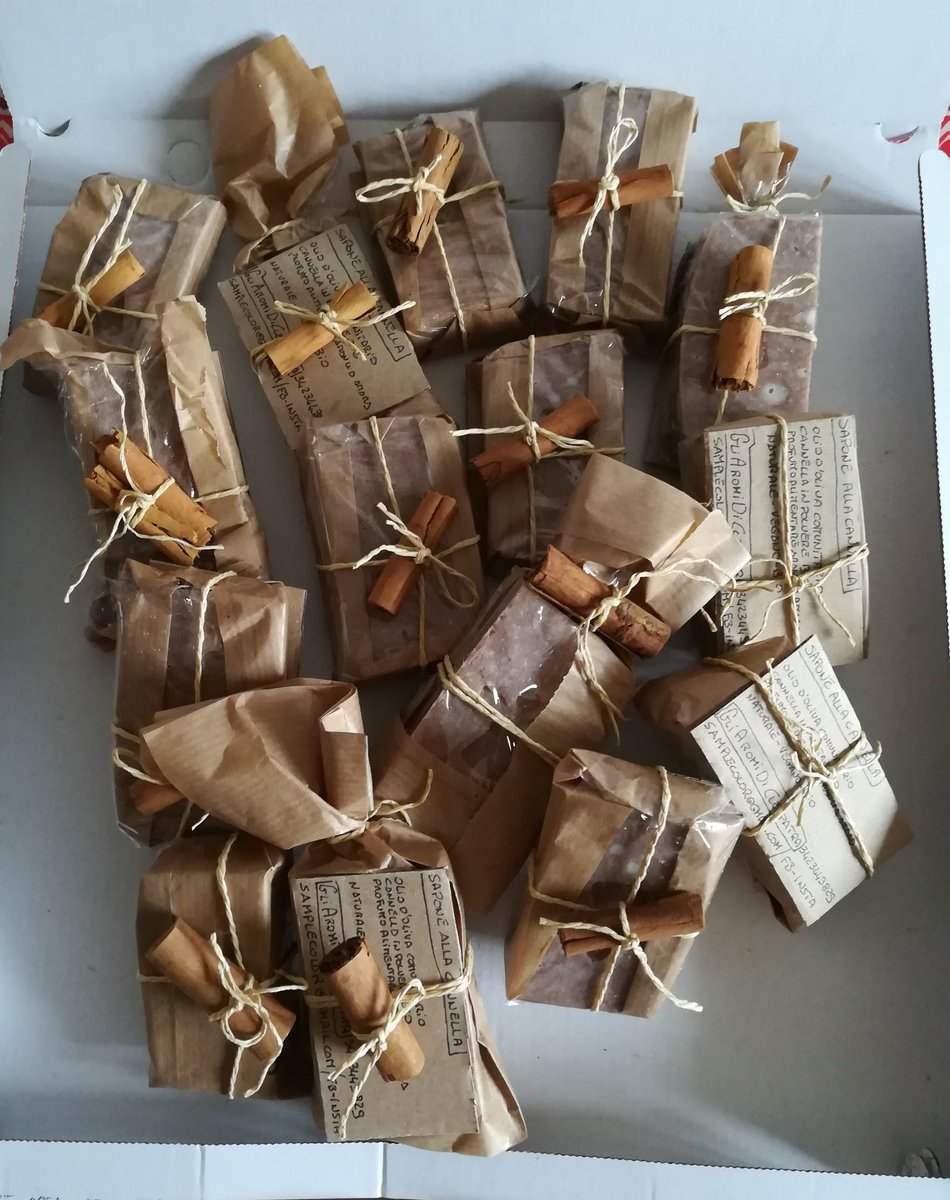 AromiGli's tweet photo. Packaging che passione!! Eccovi quello degli ottimi saponi alla cannella!! Più info/more info ➡ https://t.co/f02il4k4H6
#handmadesoap #MadeInItaly #soap #packaging #vegan #natural #bio #ecofriendly #gliaromidicleopatra👁 #lifacciamonoi🍃 #health #healthylifestyle #palmoilfree https://t.co/lUPEPZnx0Q
