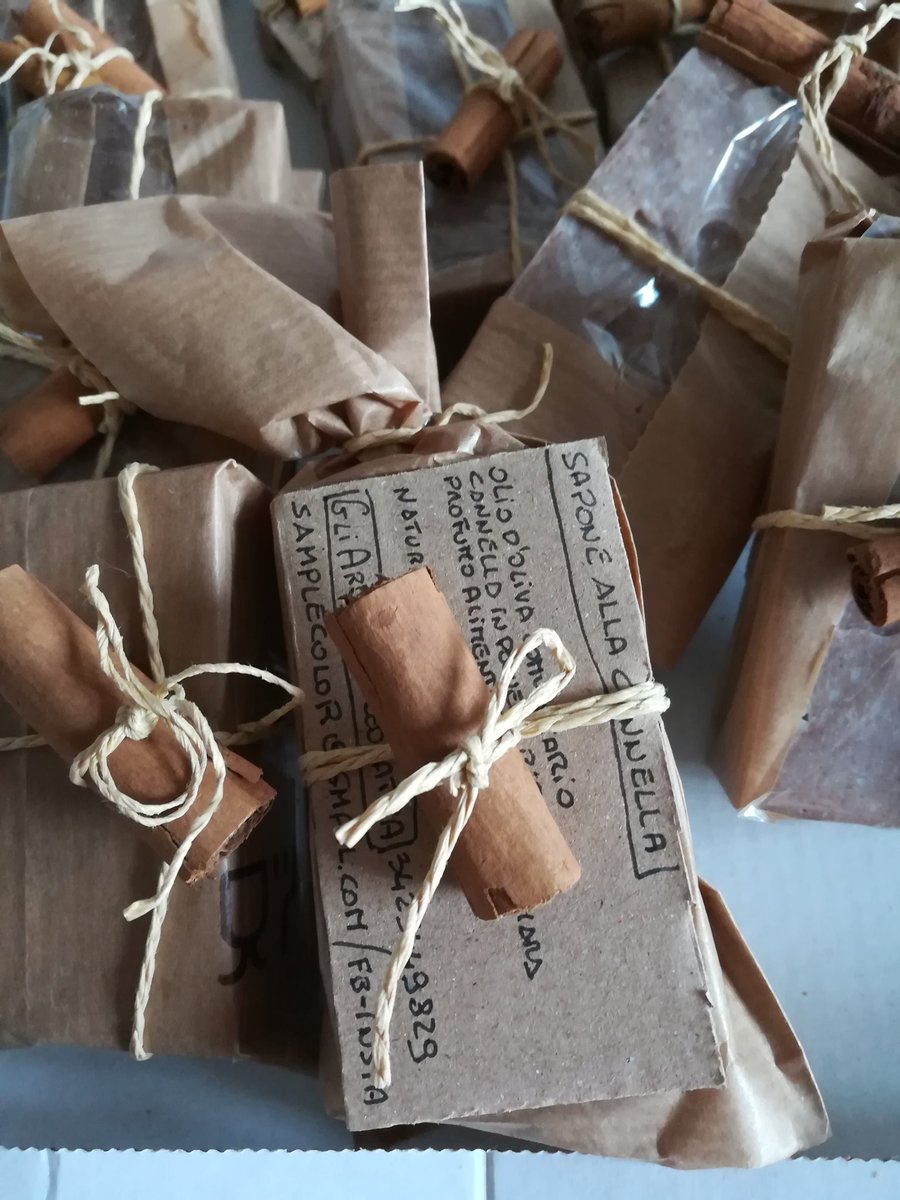 AromiGli's tweet photo. Packaging che passione!! Eccovi quello degli ottimi saponi alla cannella!! Più info/more info ➡ https://t.co/f02il4k4H6
#handmadesoap #MadeInItaly #soap #packaging #vegan #natural #bio #ecofriendly #gliaromidicleopatra👁 #lifacciamonoi🍃 #health #healthylifestyle #palmoilfree https://t.co/lUPEPZnx0Q