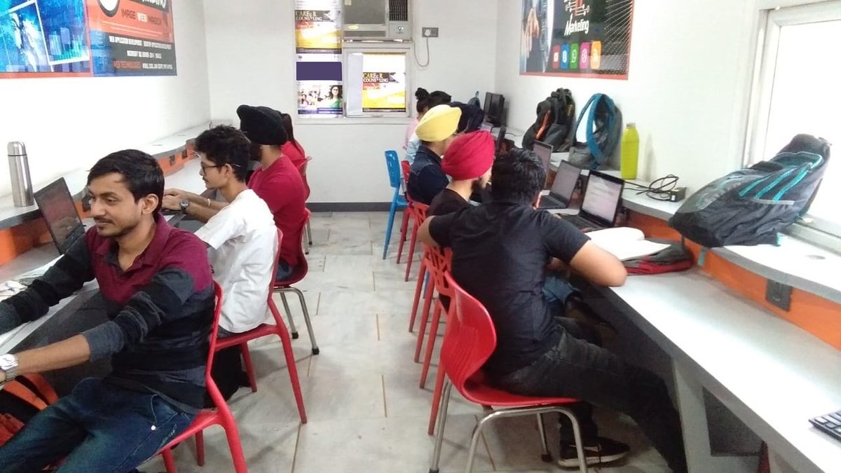 vtechacademy's tweet photo. #DotNet Live training session
.NET training teaches non-experienced people how to create the Website and Applications using .NET.
We built up your #Career with #Dot_Net | Asp .Net with live projects training at #VtechAcademy
✅For more info Enquire us:- https://t.co/onRA9XhMDC https://t.co/utM5O7XbHi