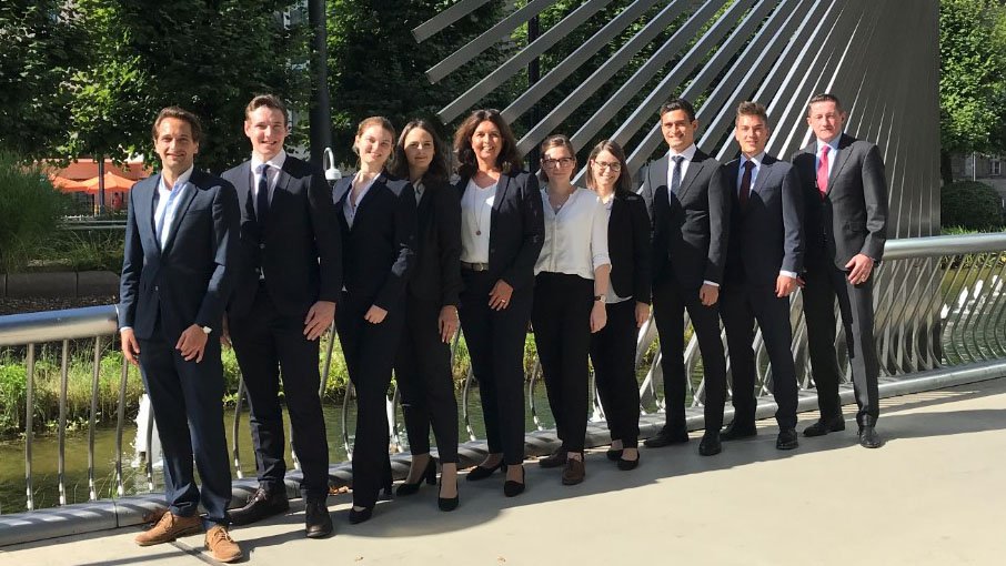 Willkommen! Acht #Trainees starten im #dzbank #TeamUp Programm bit.ly/2U1I9h1 in Kooperation u.a. mit @hamvoba Hamburger Volksbank; <a href="/Voba_Freiburg/">Volksbank Freiburg eG</a>  Volksbank Freiburg; @meineVVB Vereinigte Volksbank.  #Trainee #Ausbildung #Karriere #Recruiting #YoungProfessionals