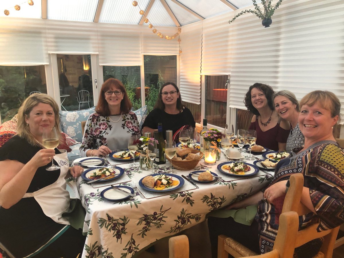 Fabulous evening with ⁦<a href="/RevellWardJAD/">Jennifer Davies</a>⁩ at ⁦<a href="/ridleyandhall/">Ridley & Hall</a>⁩ ‘s Emma Pearmaine’s charity Come Dine With Me. Thanks Emma.
