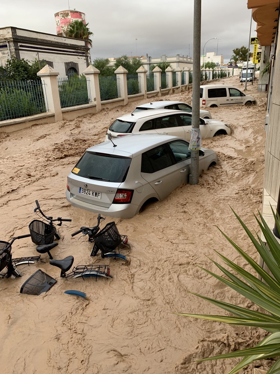 GotaFría in regio Murcia. Wij logeren in Los Alcázares. En die grijze Skoda Fabia.... dat is onze huurauto.... 😥
