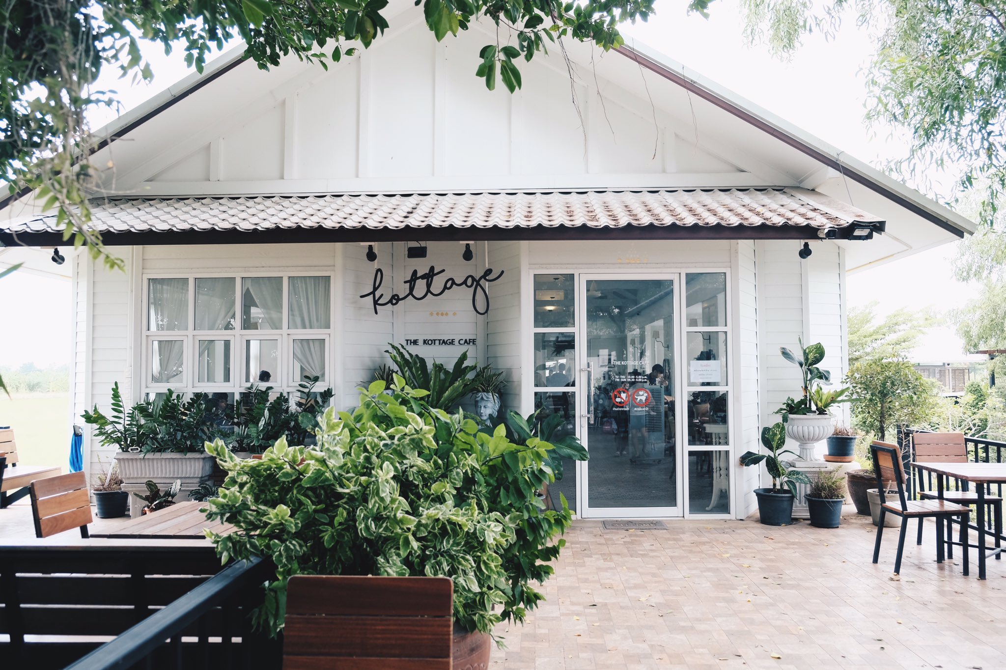 เ ก๋ ไ ป งั้ น . på Twitter: " The Kottage Cafe คาเฟ่ใกล้บ้าน  ก็จะมาบ่อยหน่อย ^^ เมนูมีมาใหม่เรื่อยๆ วิวทุ่งนา ลมเย็นๆ ~ บรรยากาศดีๆ  ใกล้กรุงเทพ » บ่อเงิน , ลาดหลุมแก้ว , ปทุมธานี » #รีวิวคาเฟ่ #รีวิวปทุมธานี  #รีวิวอร่อย #reviewcafa #