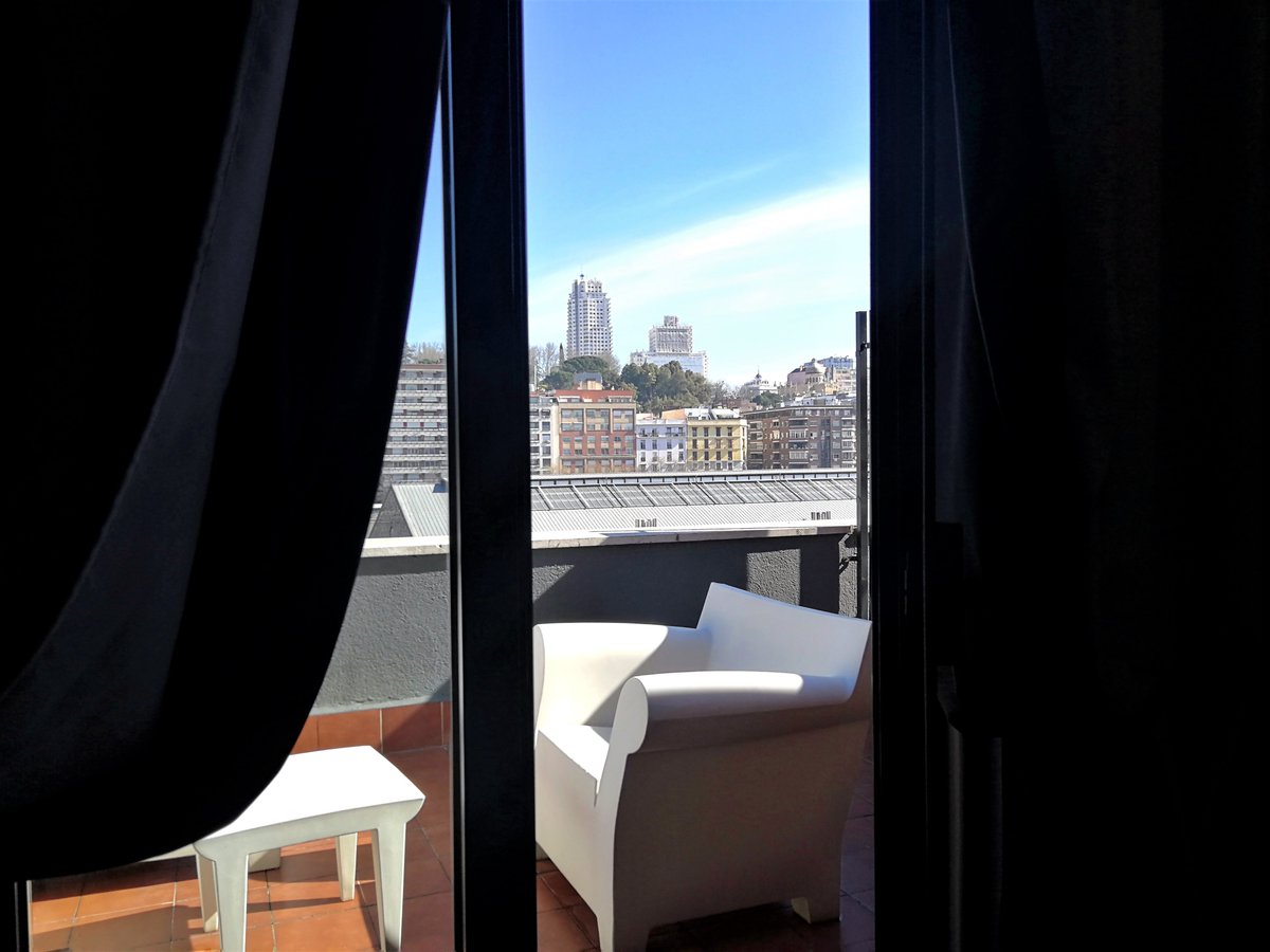 actahotels's tweet photo. Who doesn't feel like waking up with these views of Madrid?💭💭

#actahotels #actamadfor #madrid #goodmorning #itsfriday #hotels #relax #fun #enjoy https://t.co/FBOuWUB4cd