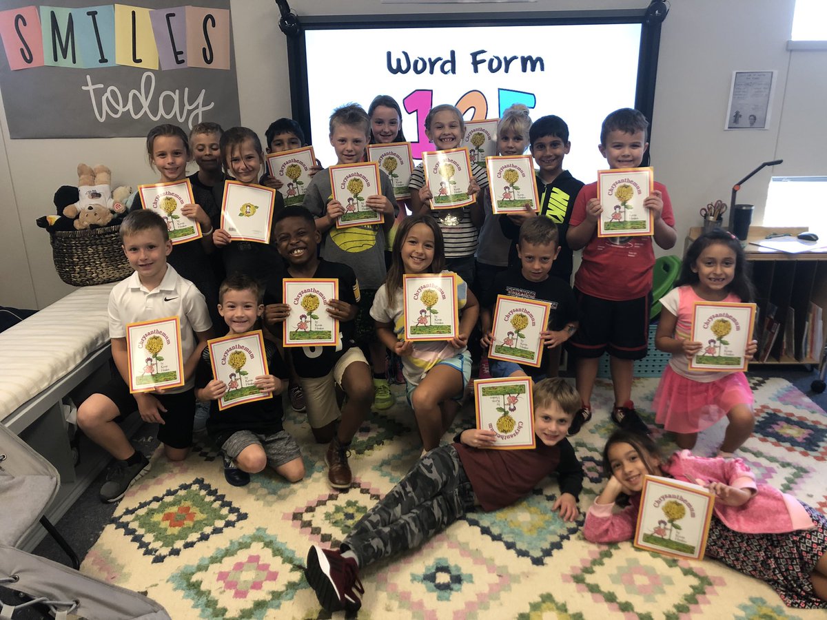 lytlebears's tweet photo. Big thank you to my mom for sponsoring my class this year!  Each month they will be getting a new book!  #bearshine https://t.co/LFL5MjYiPs