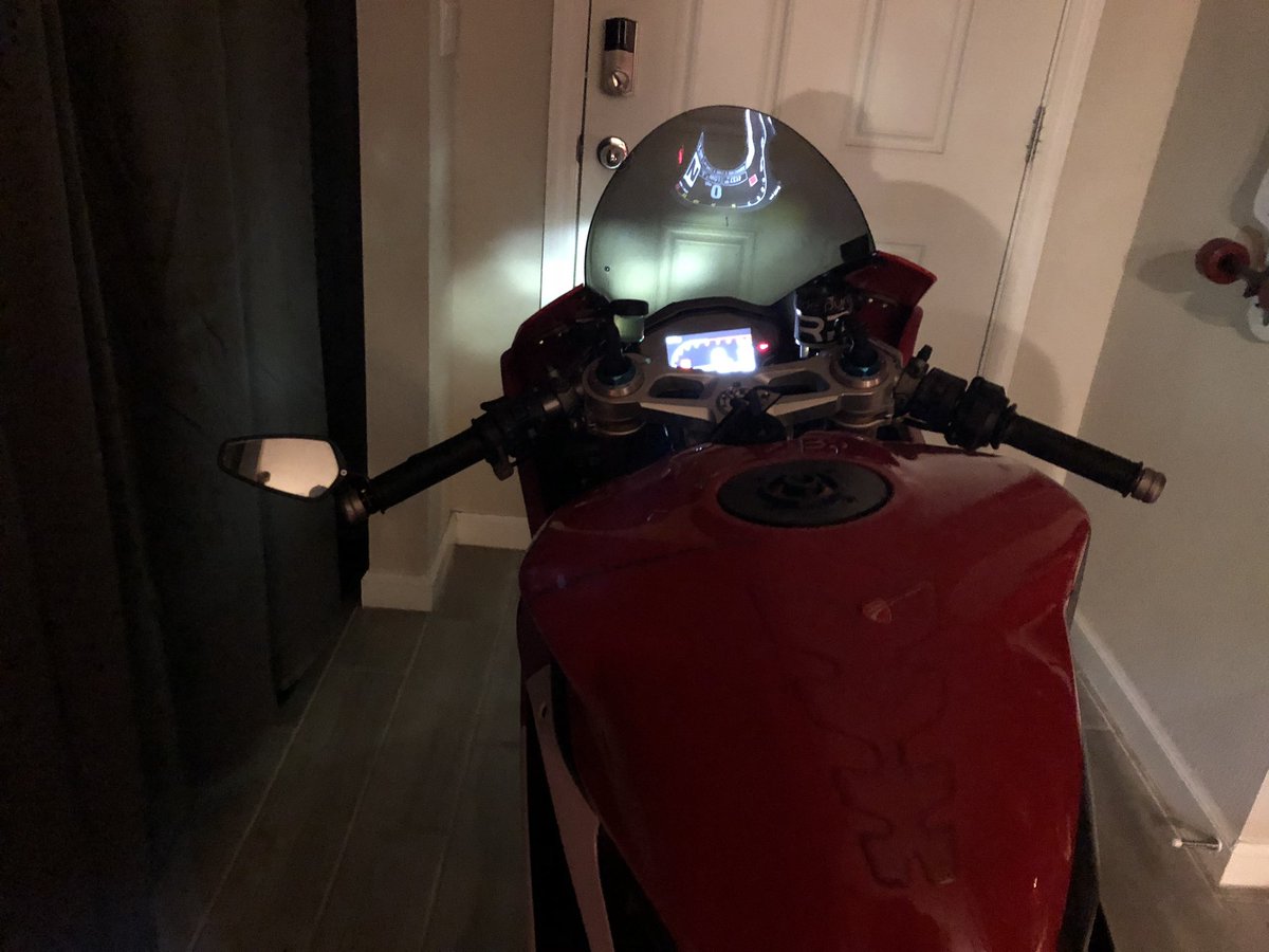 downshift83's tweet image. Since no one really follows me here... ima just leave these here for your viewing pleasure 😈