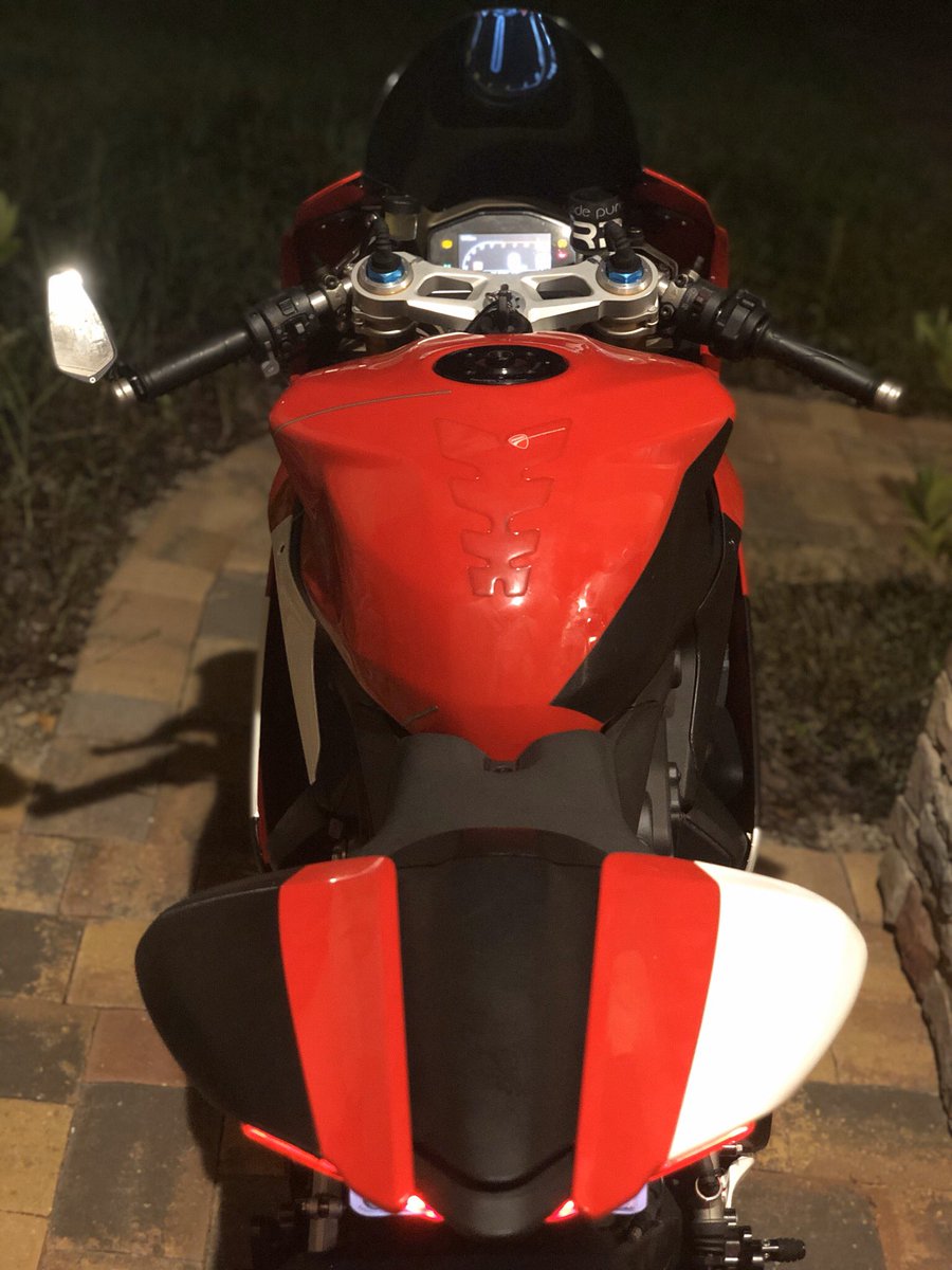 downshift83's tweet image. Since no one really follows me here... ima just leave these here for your viewing pleasure 😈