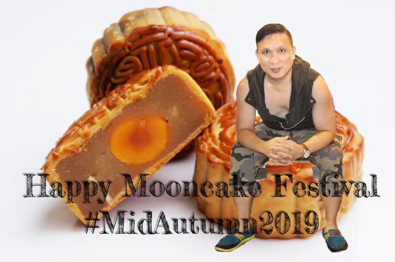 bernie_regis's tweet photo. To all my Chinese friends all over the world Happy Mid-Autumn Festival to all ! The Mooncake is waiting for you ! Ha ha ha https://t.co/vFTBpfWZmW
