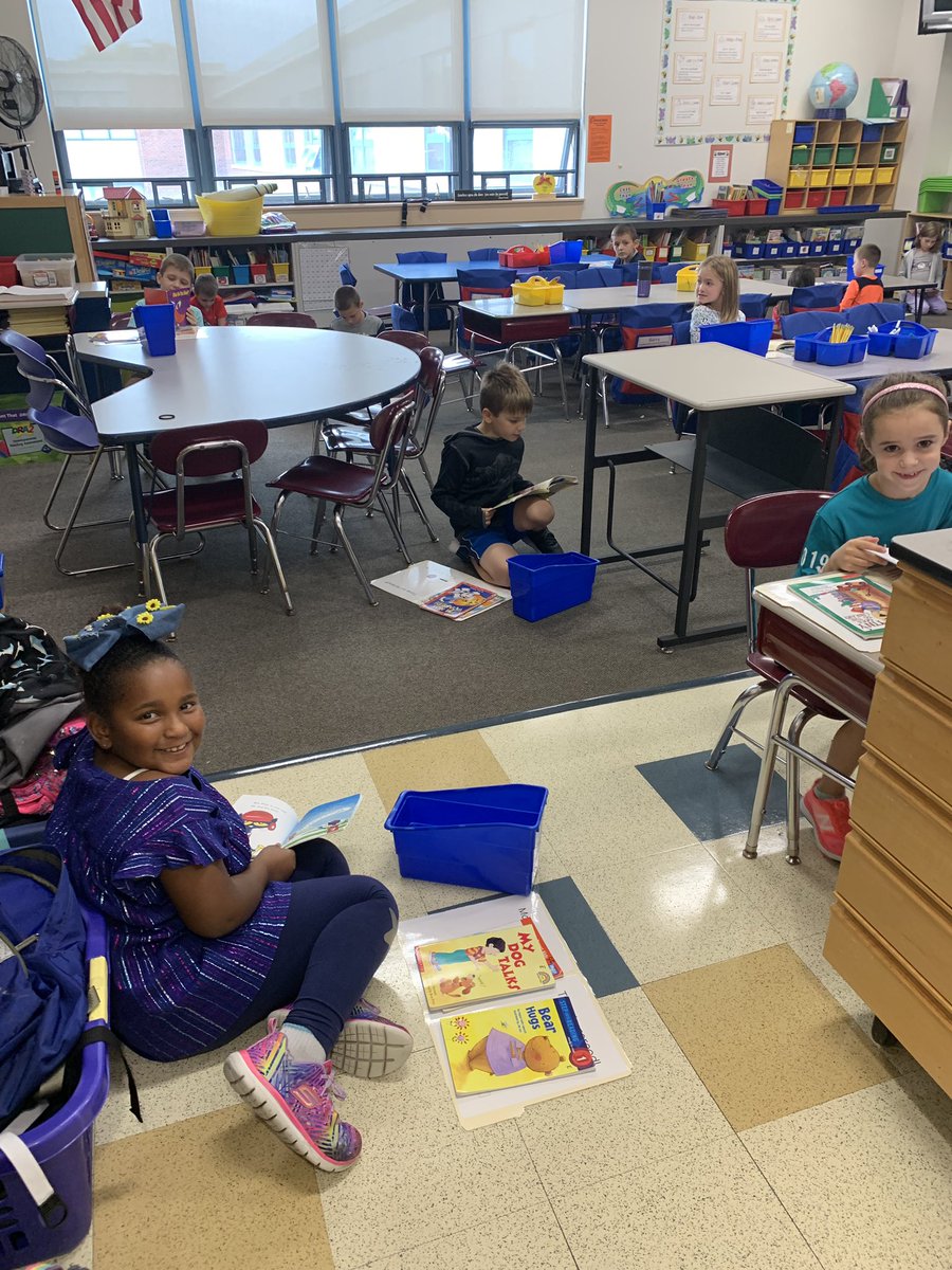 Today we used our new reading mats to help us strengthen our reading muscles.  We were able to independent read for 10 minutes!!!  #oakststories