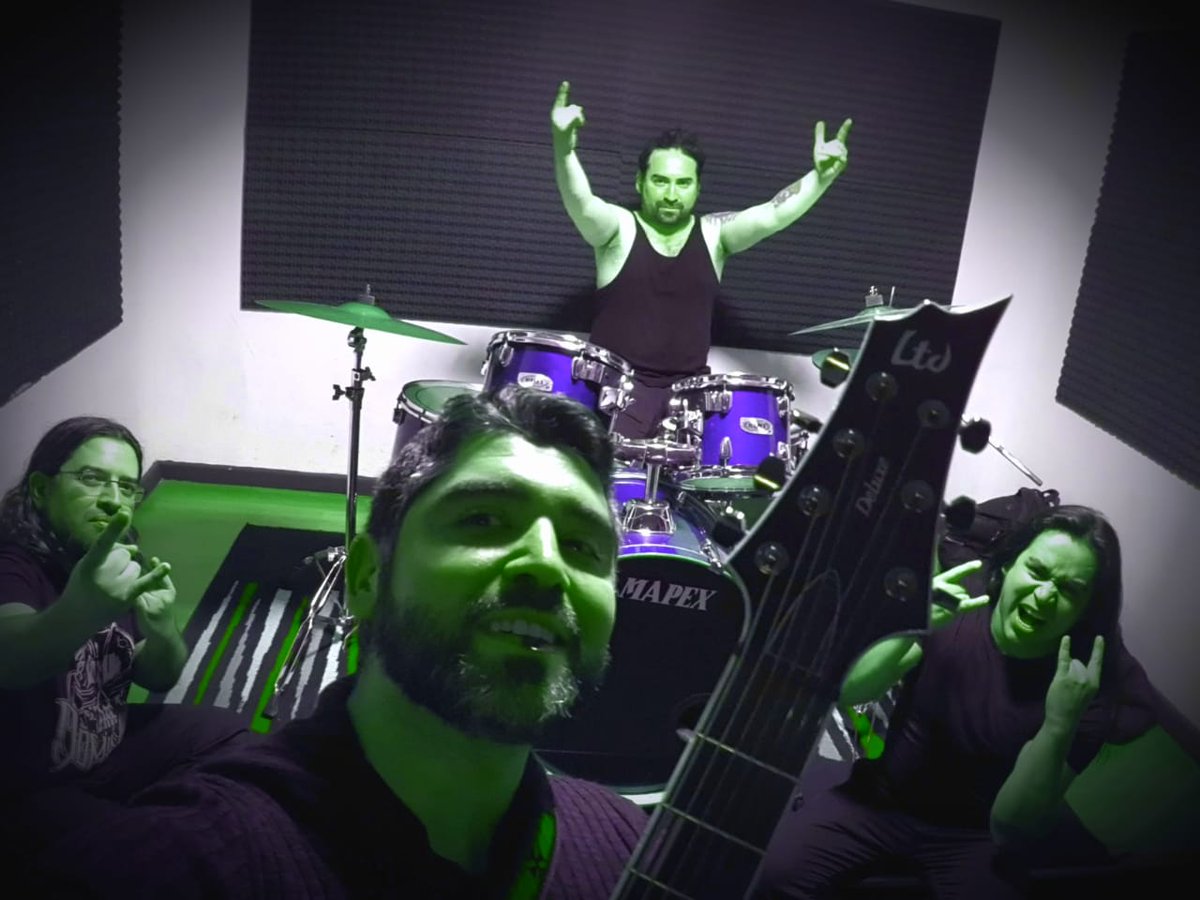 Ensayo previo a lo que seria la gran tocata en Rancagua teloneando a Tim Ripper Owens.
