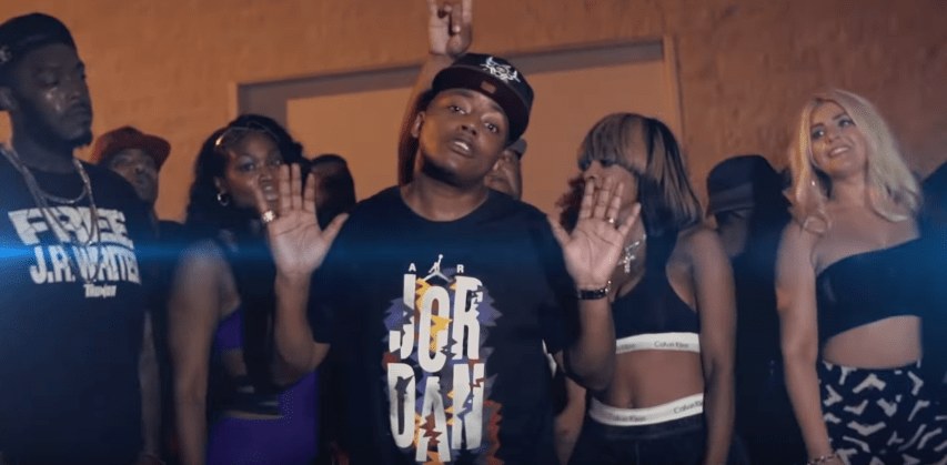 CloutsterPage's tweet photo. Cassidy Is About To Drop A Music Video For “Get To A Sell” https://t.co/NyYA4xw60e https://t.co/QFtlmsWT26