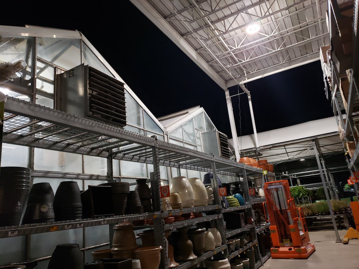 rick3786's tweet photo. Power pack down at 0524. Clearing overheads and filling shelfs for our customers. #badgerup  #sit https://t.co/vayorT8llc