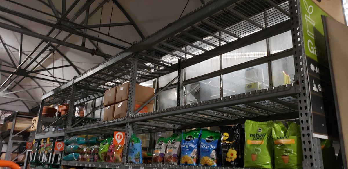 rick3786's tweet photo. Power pack down at 0524. Clearing overheads and filling shelfs for our customers. #badgerup  #sit https://t.co/vayorT8llc
