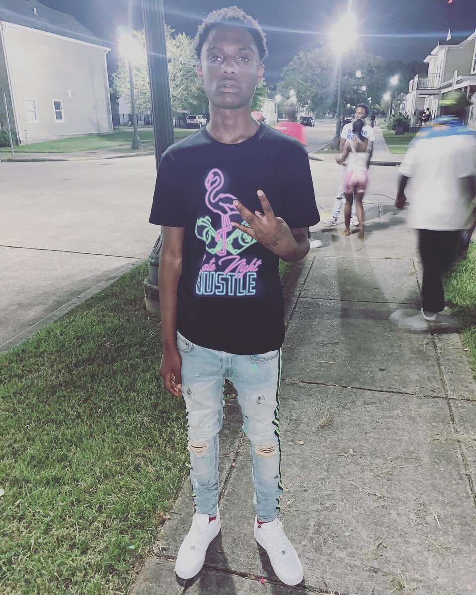 crazytigo15's tweet photo. Get back gang we too official we was made for this 💔🤞🏾 #flyhighjerm💔 #flyhighchapo💔 #YGS #BB #JOG #CTE #150 #freedemB’z🤞🏾 https://t.co/rqOMgdNJbo