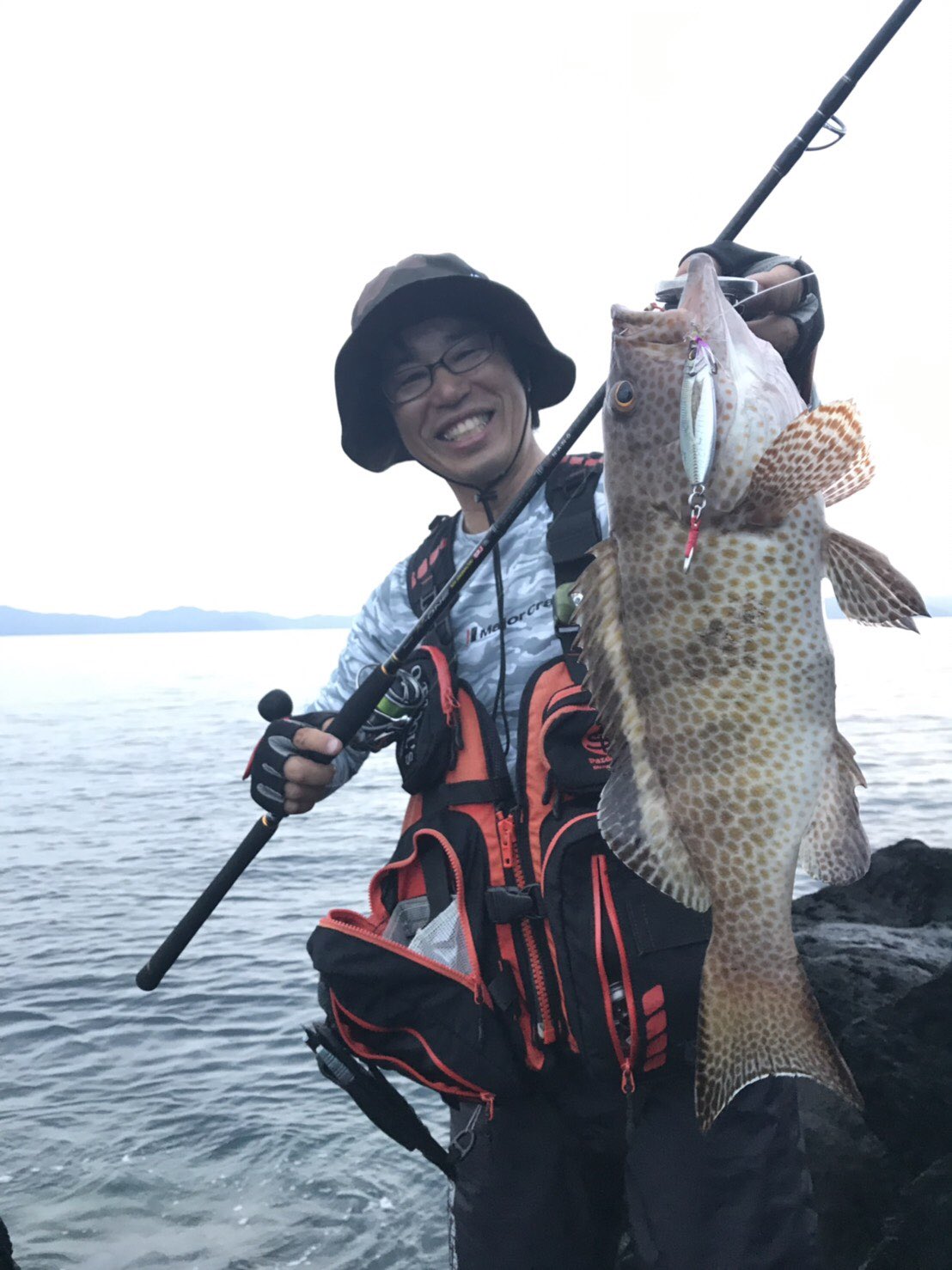 توییتر メジャークラフト株式会社 در توییتر 連日釣り 取材 のヒロセマンより日報です ついに禁断のルアーが解禁になります ジグパラライブベイトカラーがジグパラ新登場 釣り過ぎにご注意下さい 本日は来月発売のロックフィッシュ地獄ロケ ジグラバースルーも