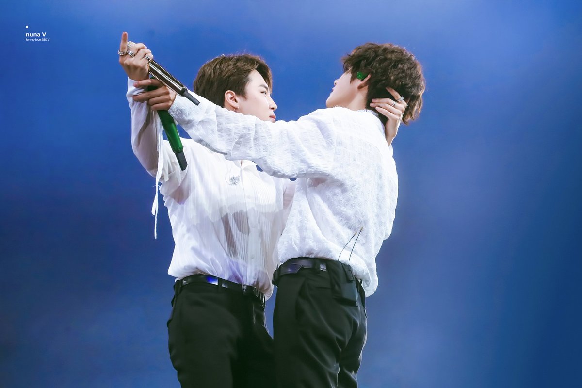 _nuna_V's tweet photo. [HQ] 190622 사이좋은 구오즈 

🔗https://t.co/NKH3SwbA8z
🔗https://t.co/eMRYqlefD5

#이삐사진전 #태형 #방탄소년단뷔 #BTSV #taehyung #BTS #방탄소년단
@BTS_twt https://t.co/Bfz7N24Rq0